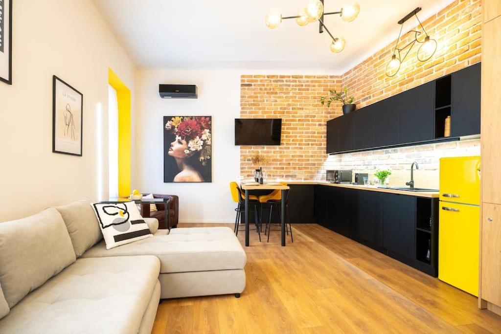 Apartment Hajos Trendy Mini Loft In The Center